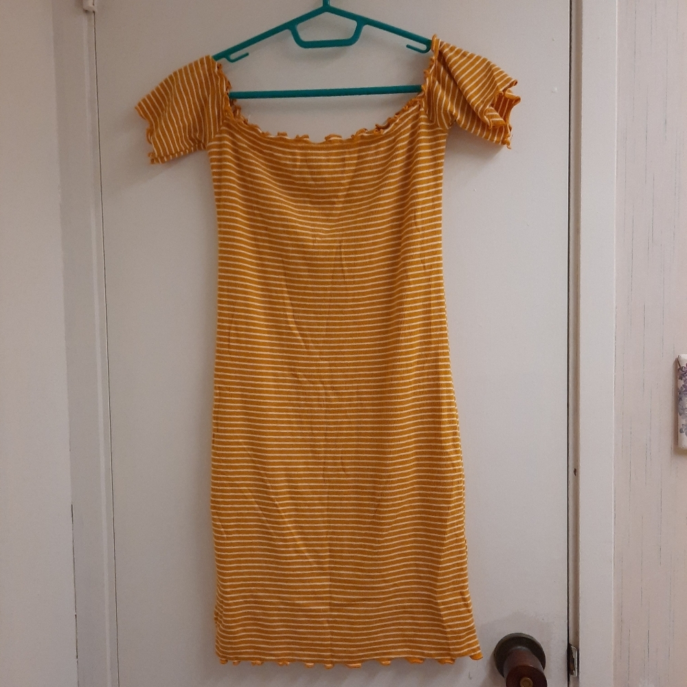 Off Shoulder Ruffled Bodycon Dress